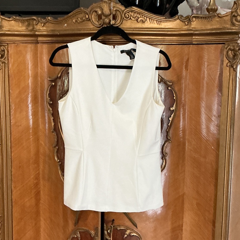 NWOT White House Black Market Sleeveless V-Neck Ivory Top